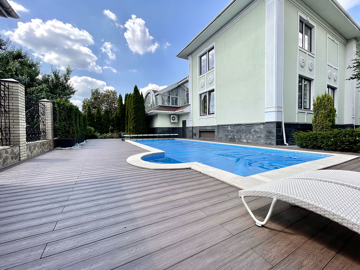 Terrace by the pool. What material to choose?