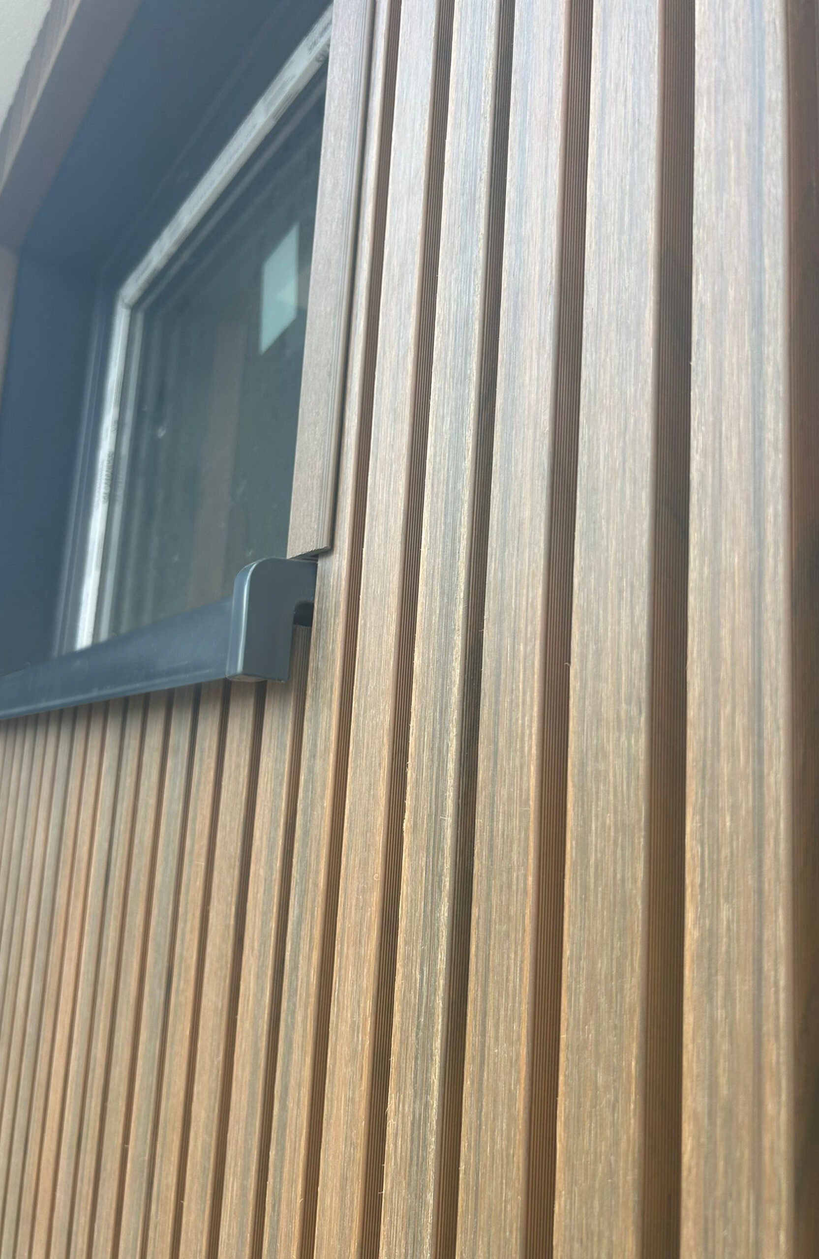 Legro-facade fs15-teak-Poland-Warsaw-facade, house