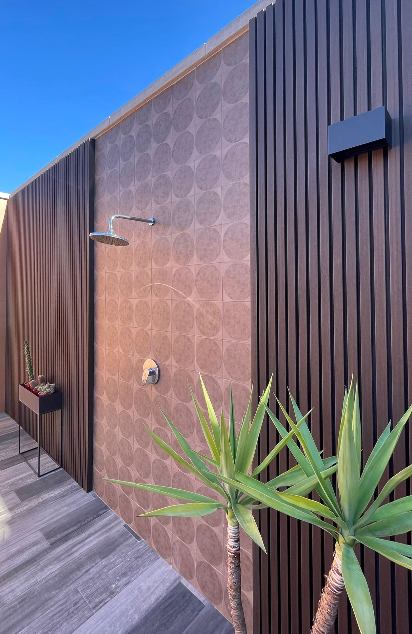 Legro-facade fs15-walnut-Spain-house, summer house