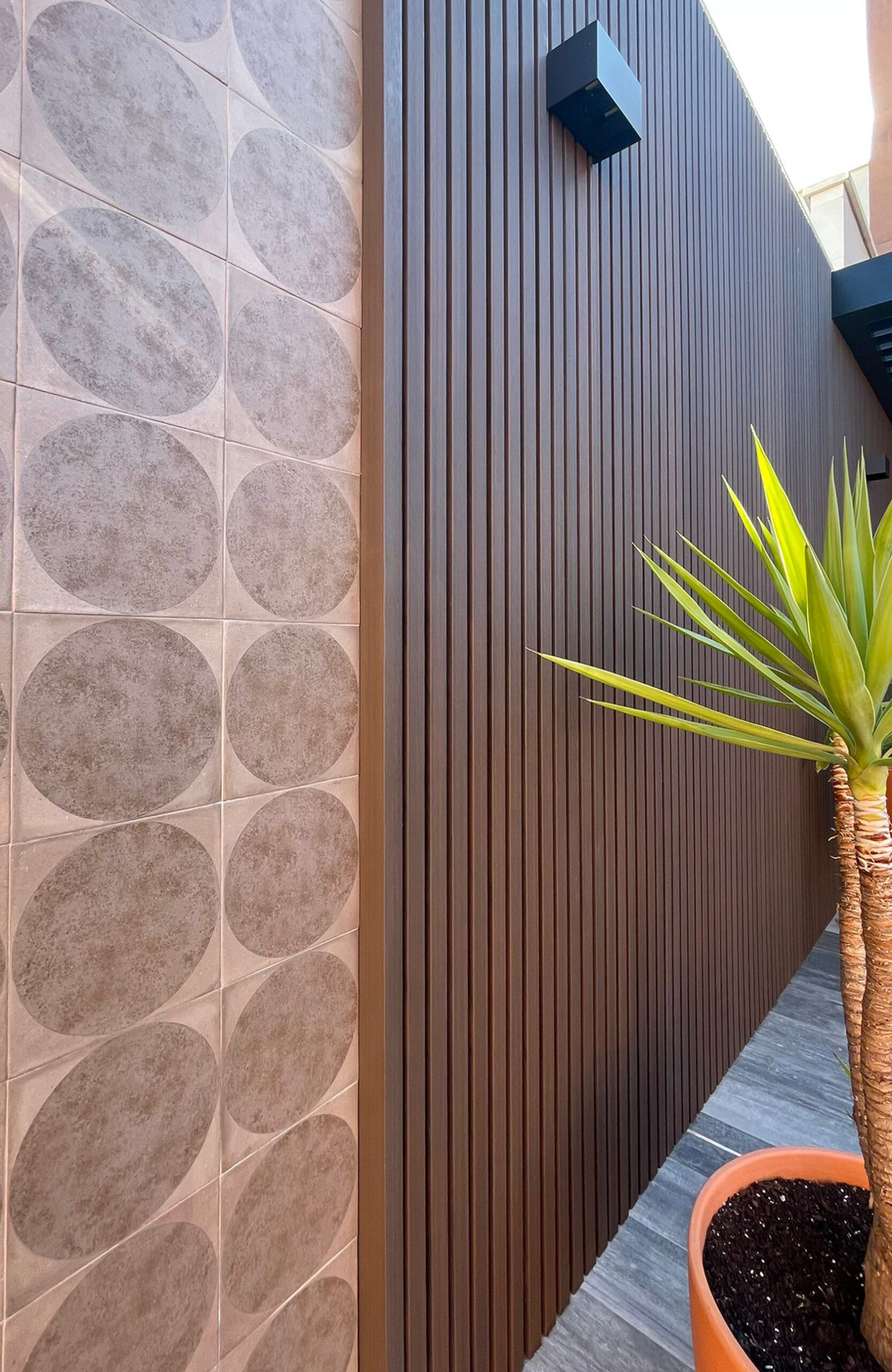 Legro-facade fs15-walnut-Spain-house, summer house