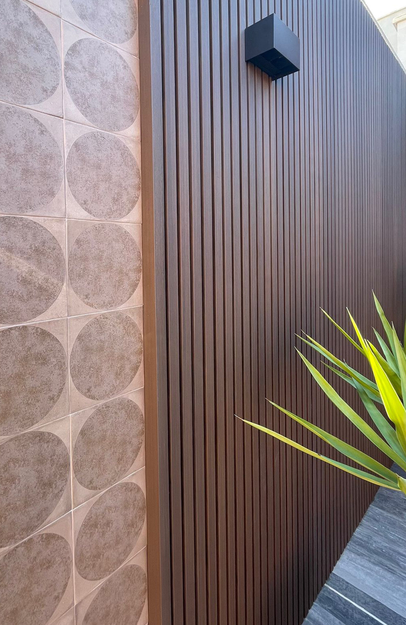 Legro-facade fs15-walnut-Spain-house, summer house