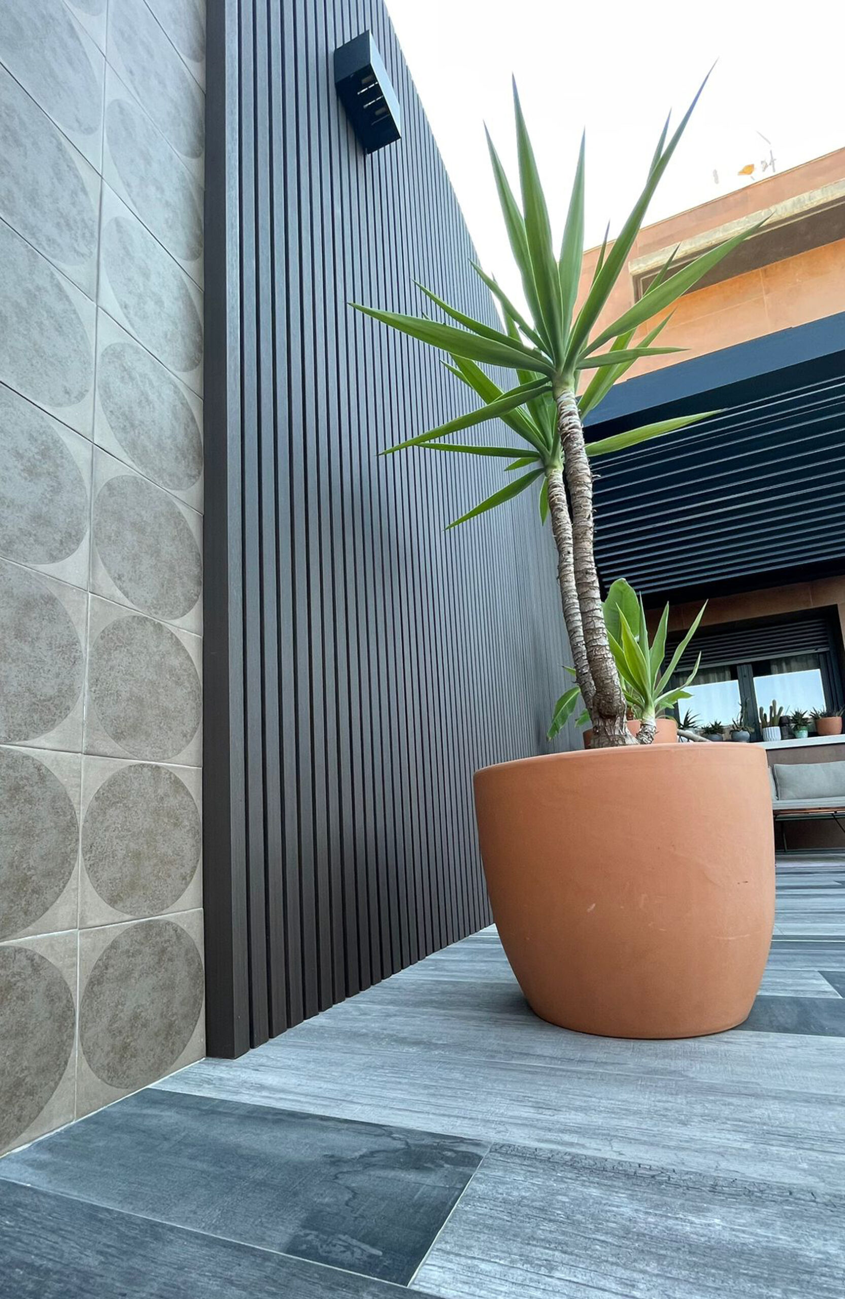 Legro-facade fs15-walnut-Spain-house, summer house