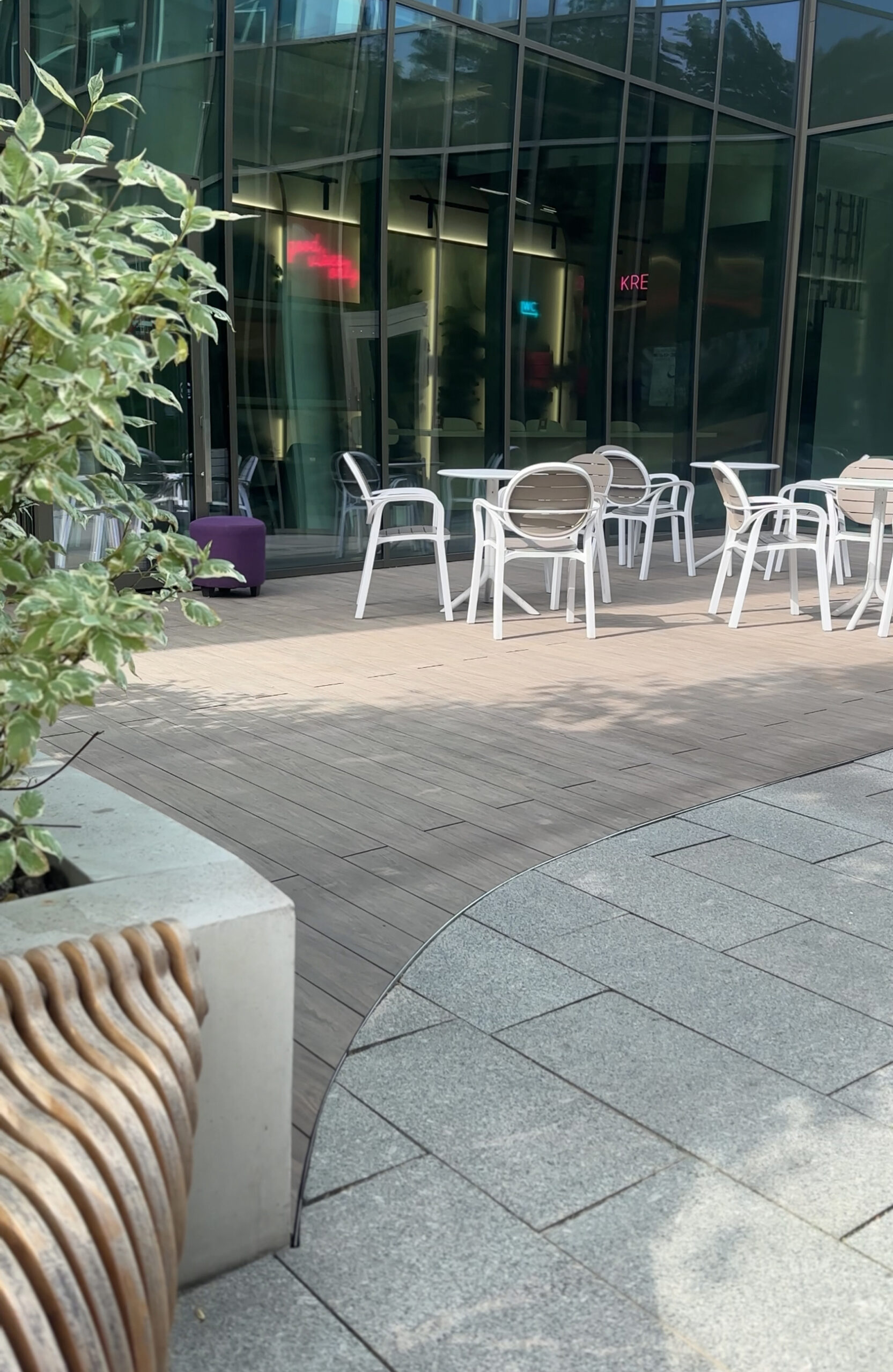 Modern café terrace finished with BRUGGAN Multicolor Wenge decking boards