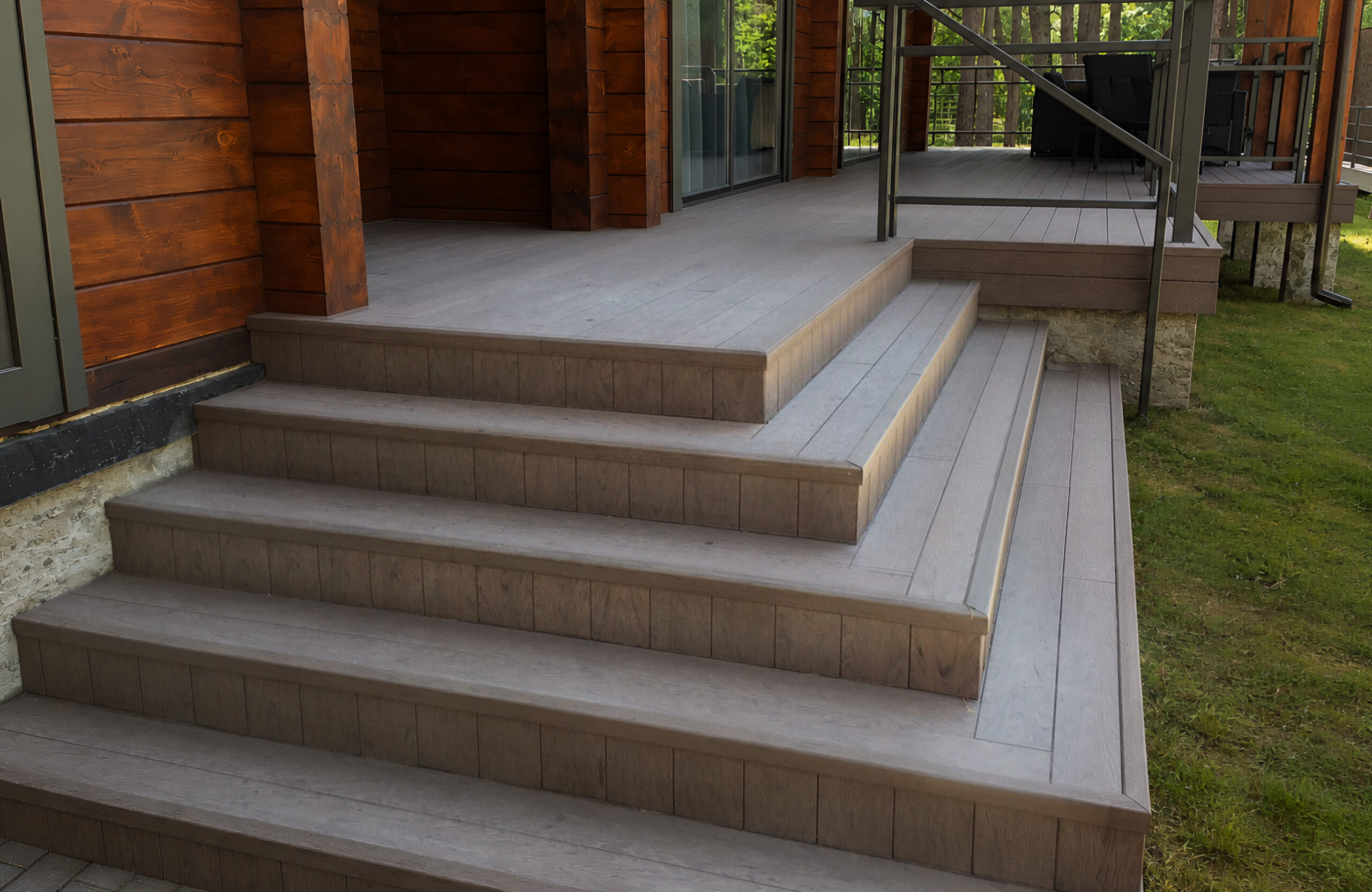 Outdoor terrace and steps finished with BRUGGAN Multicolor Wenge composite decking