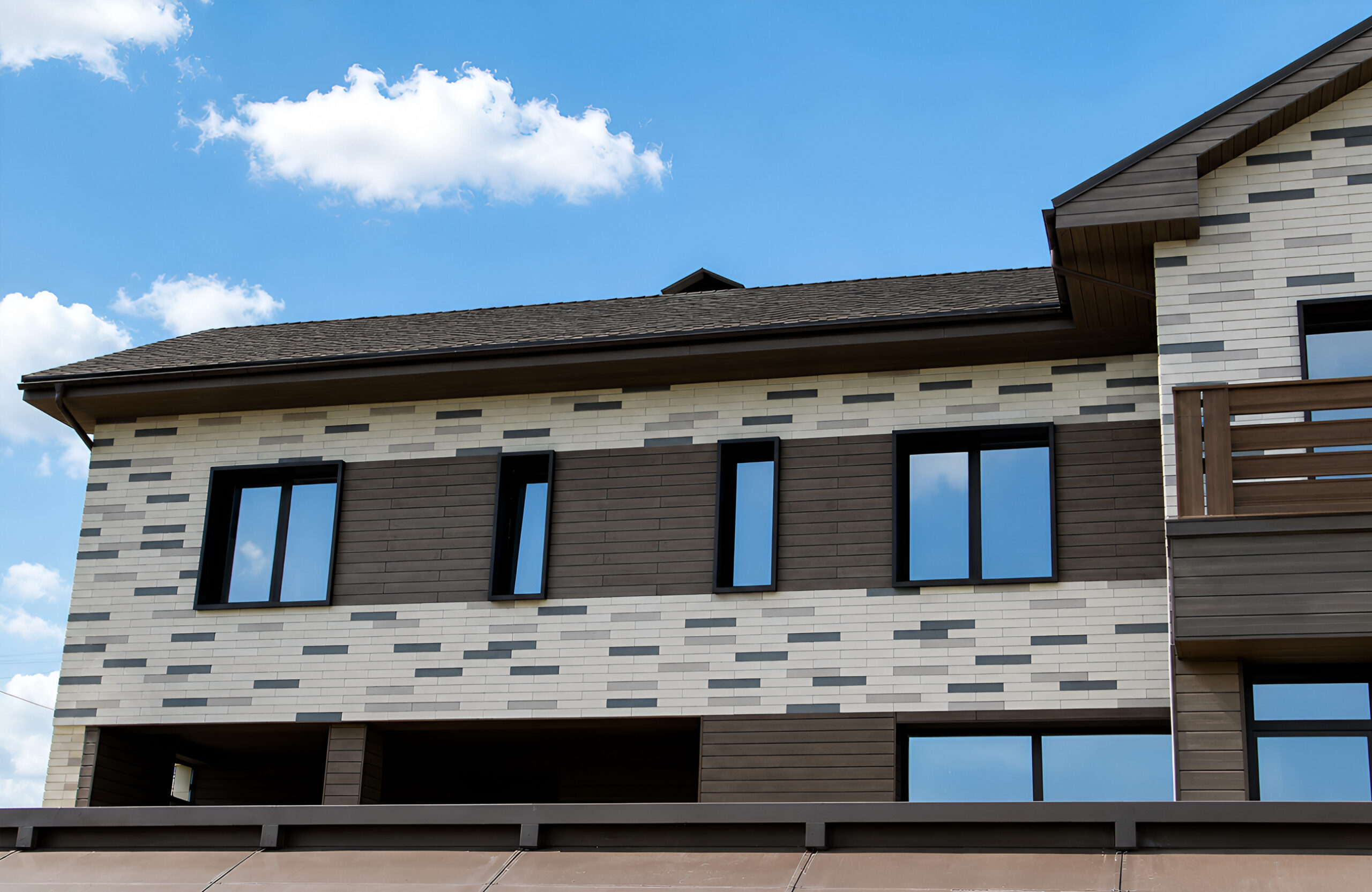 Modern house facade with BRUGGAN Multicolor Wenge composite cladding