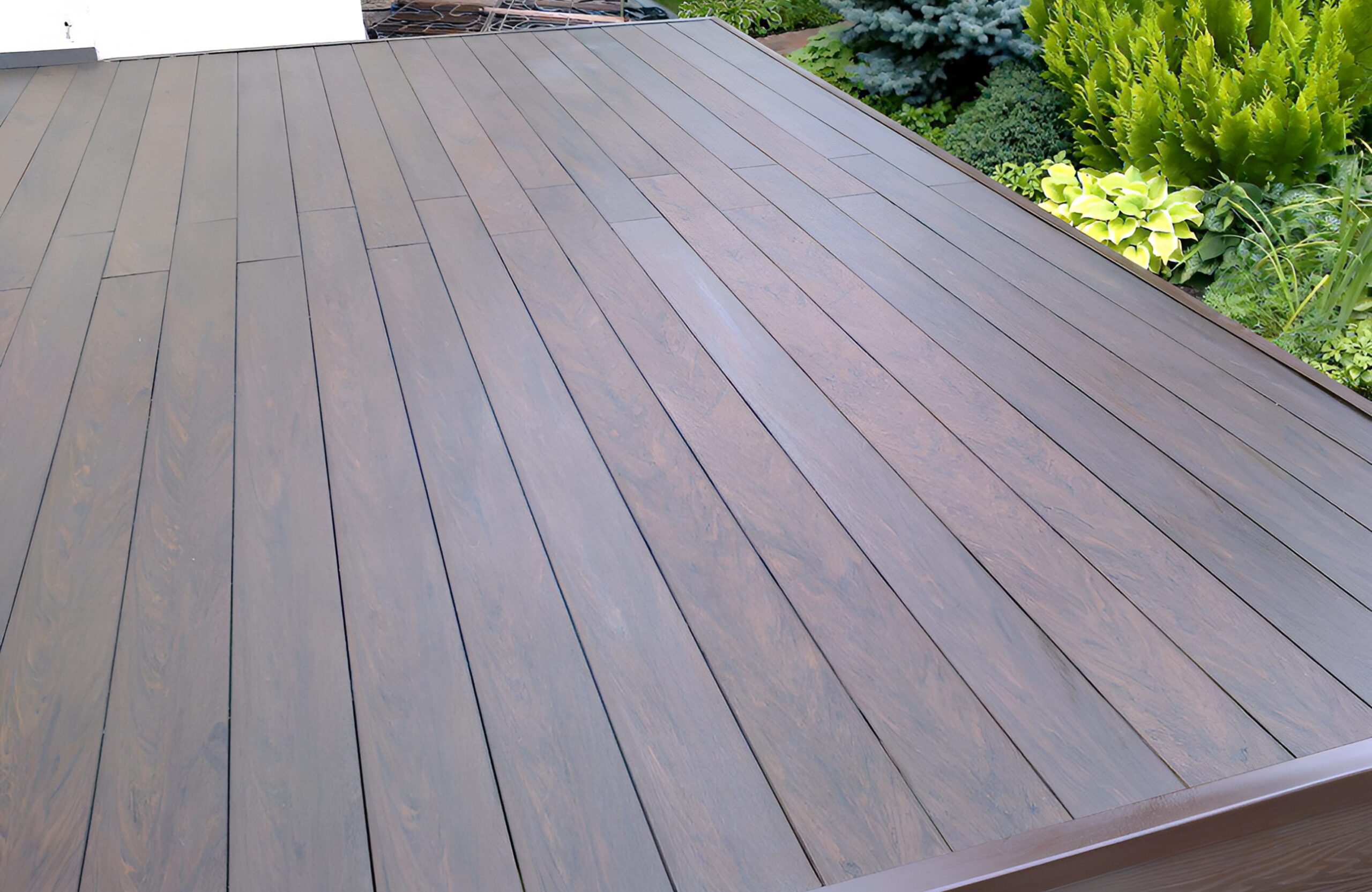 BRUGGAN Multicolor Wenge composite decking for a garden terrace and walkway