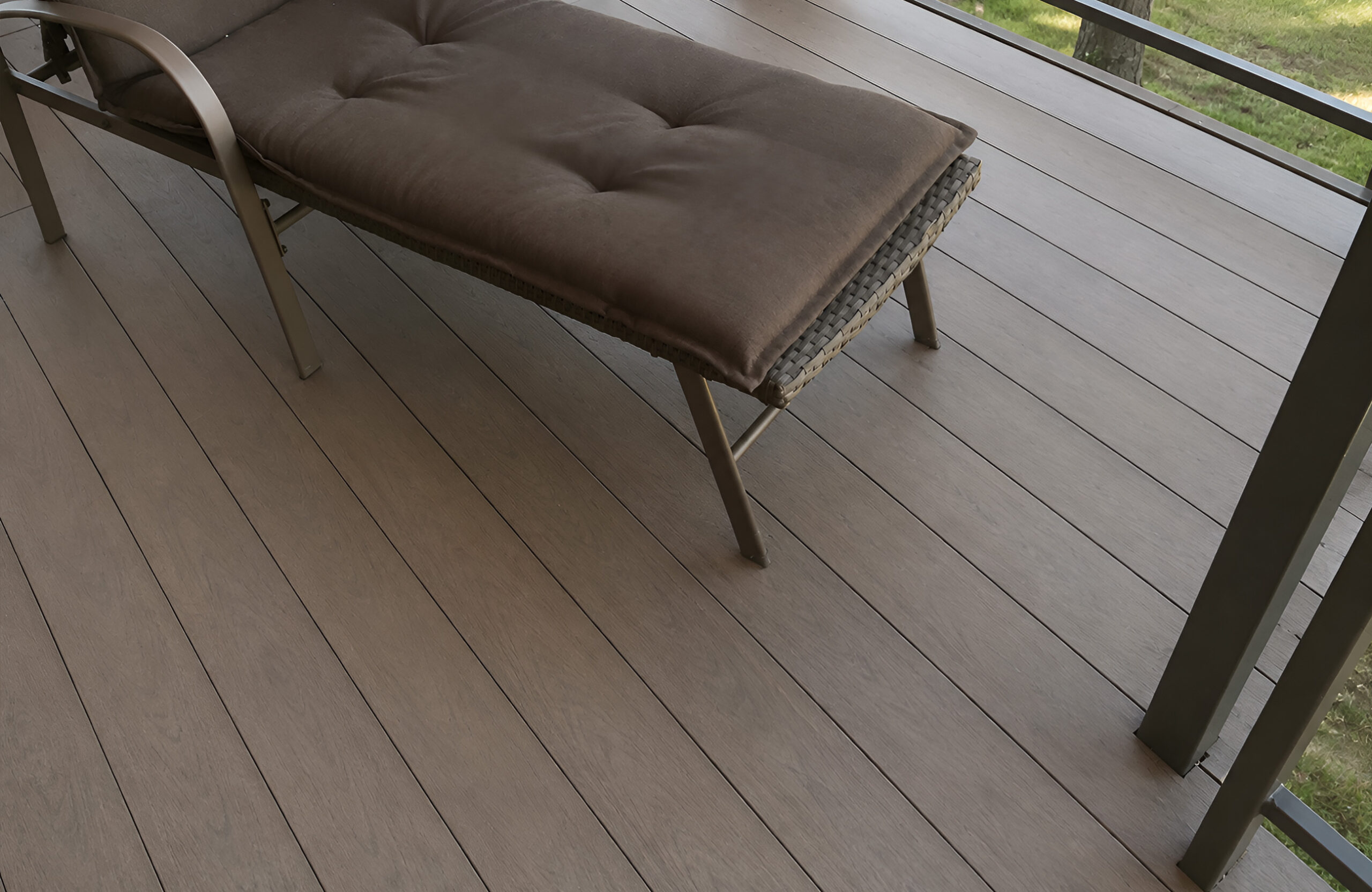 Outdoor terrace and steps finished with BRUGGAN Multicolor Wenge composite decking