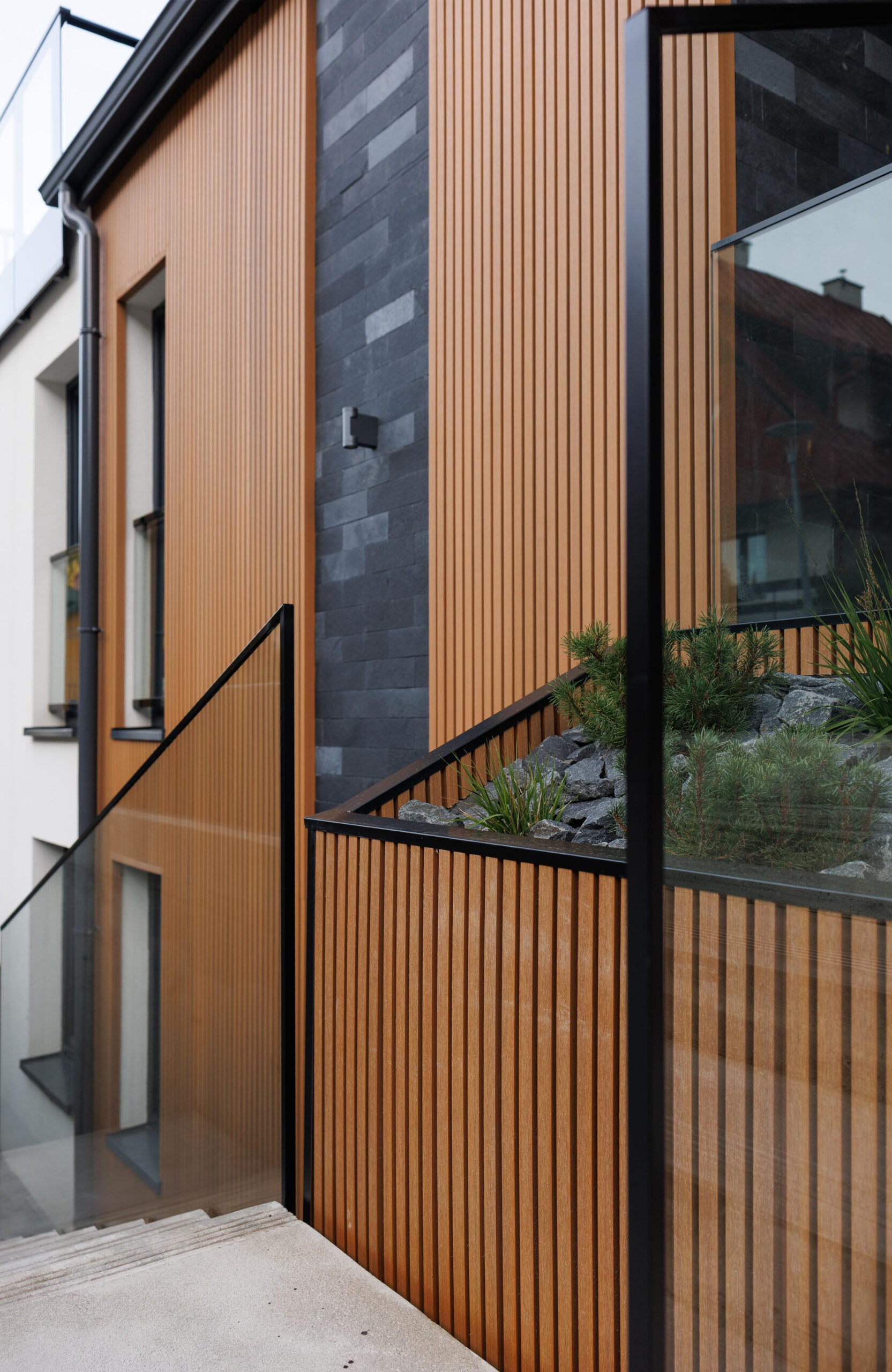 Modern house facade with LEGRO Maple vertical composite cladding