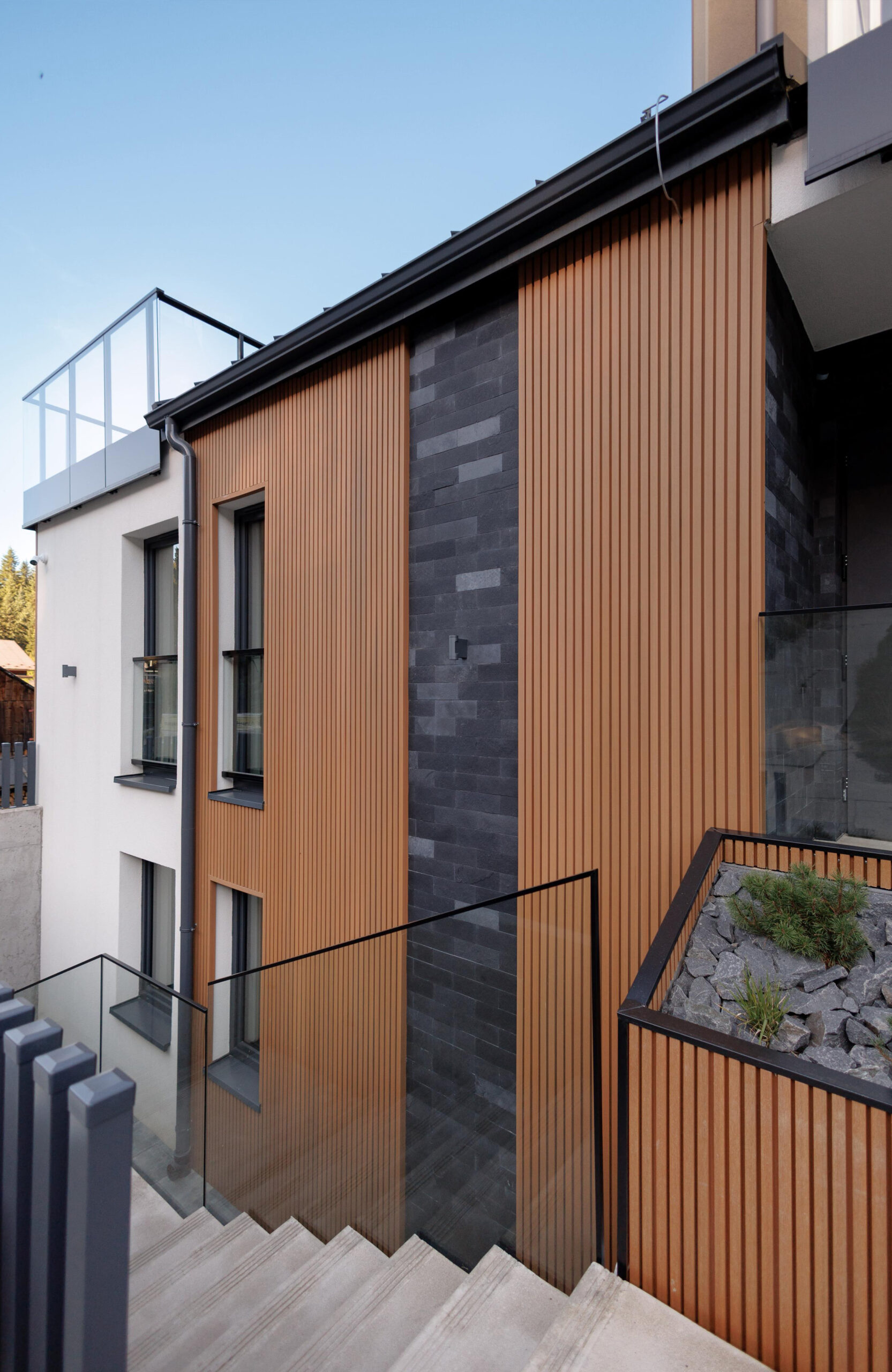 Modern house facade with LEGRO Maple vertical composite cladding